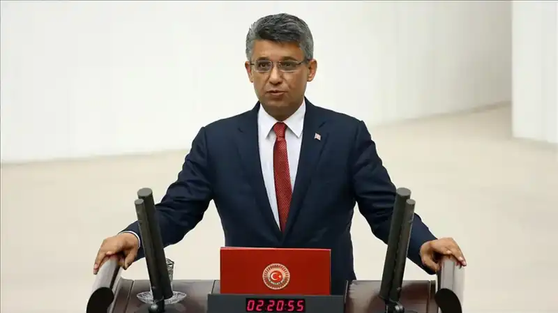 Eski AK Parti Uşak Milletvekili Mehmet Altay'dan Beklenmedik Ayrılık